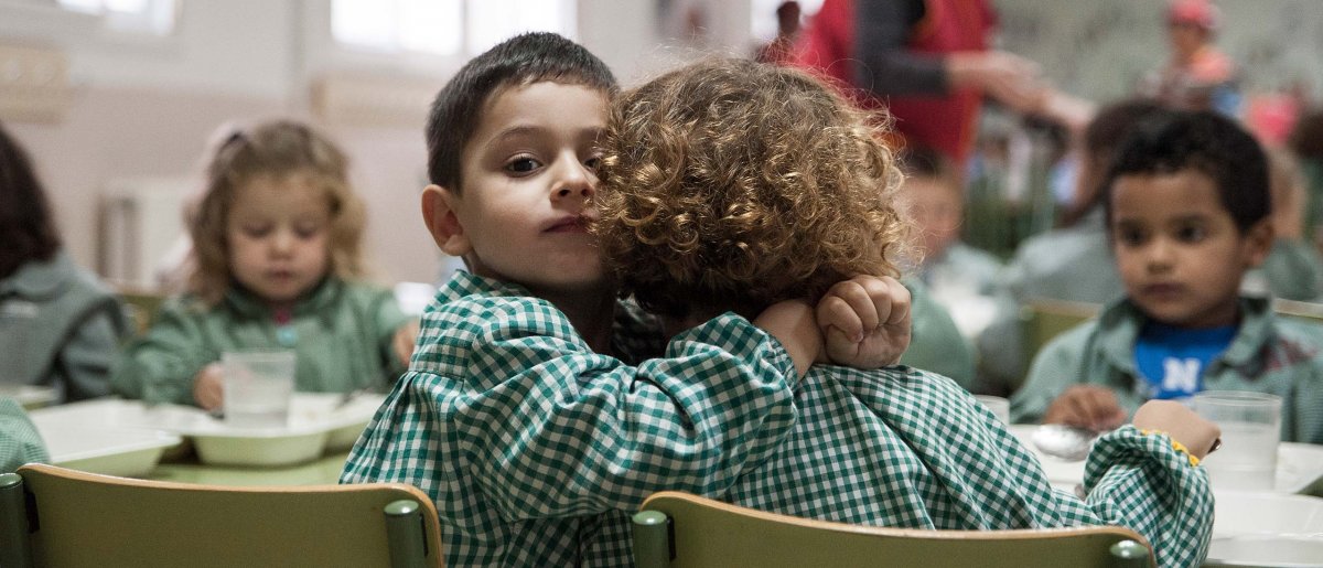 Infancia en españa ayudar