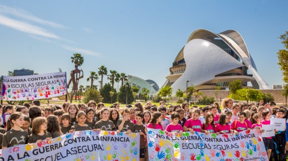 Mayo YIR - Niños movilización contra la guerra