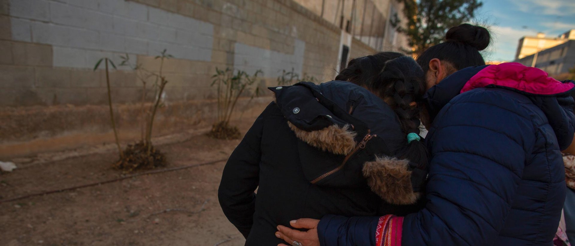 Pobreza en España - Una madre con su hija por las calles