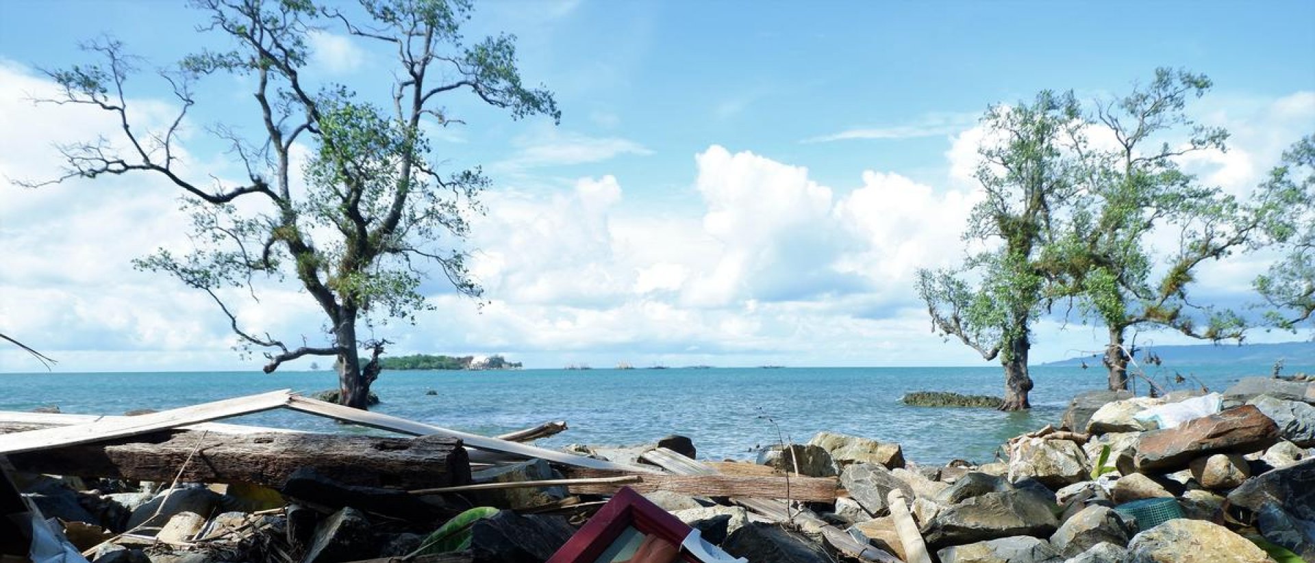 tsunami-indonesia.jpg