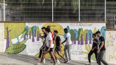 niños jovenes migrantes en Barcelona