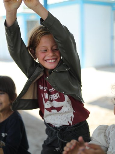 niña feliz